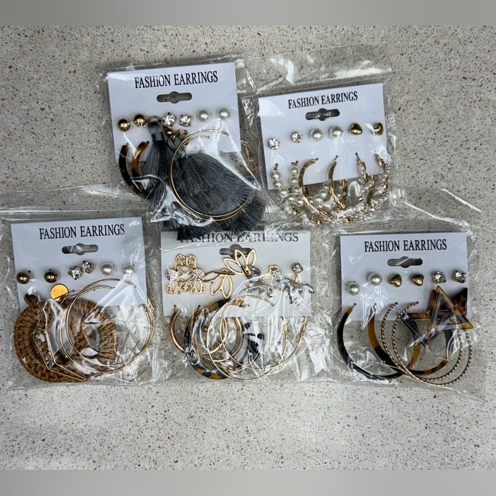 Costume Fashion Earrings Lot of 30 Pairs NIP. Assrtd Studs, Hoops, Tassels, More